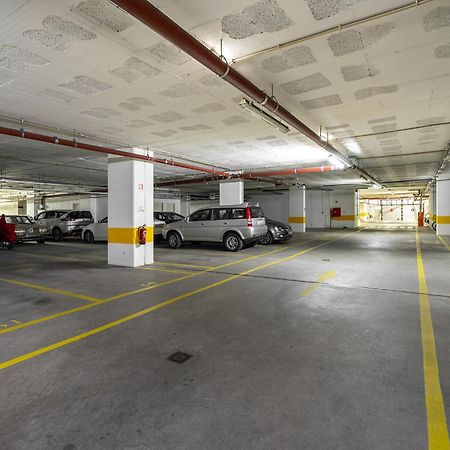 Whome Family Condo - Urban Retreat With Parking, Ac, Elevator In Great Location Lisbona Esterno foto