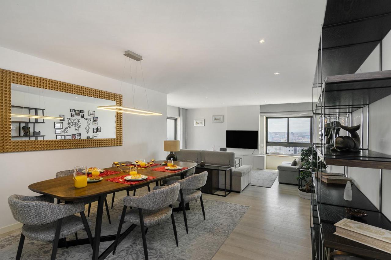 Whome Family Condo - Urban Retreat With Parking, Ac, Elevator In Great Location Lisbona Esterno foto
