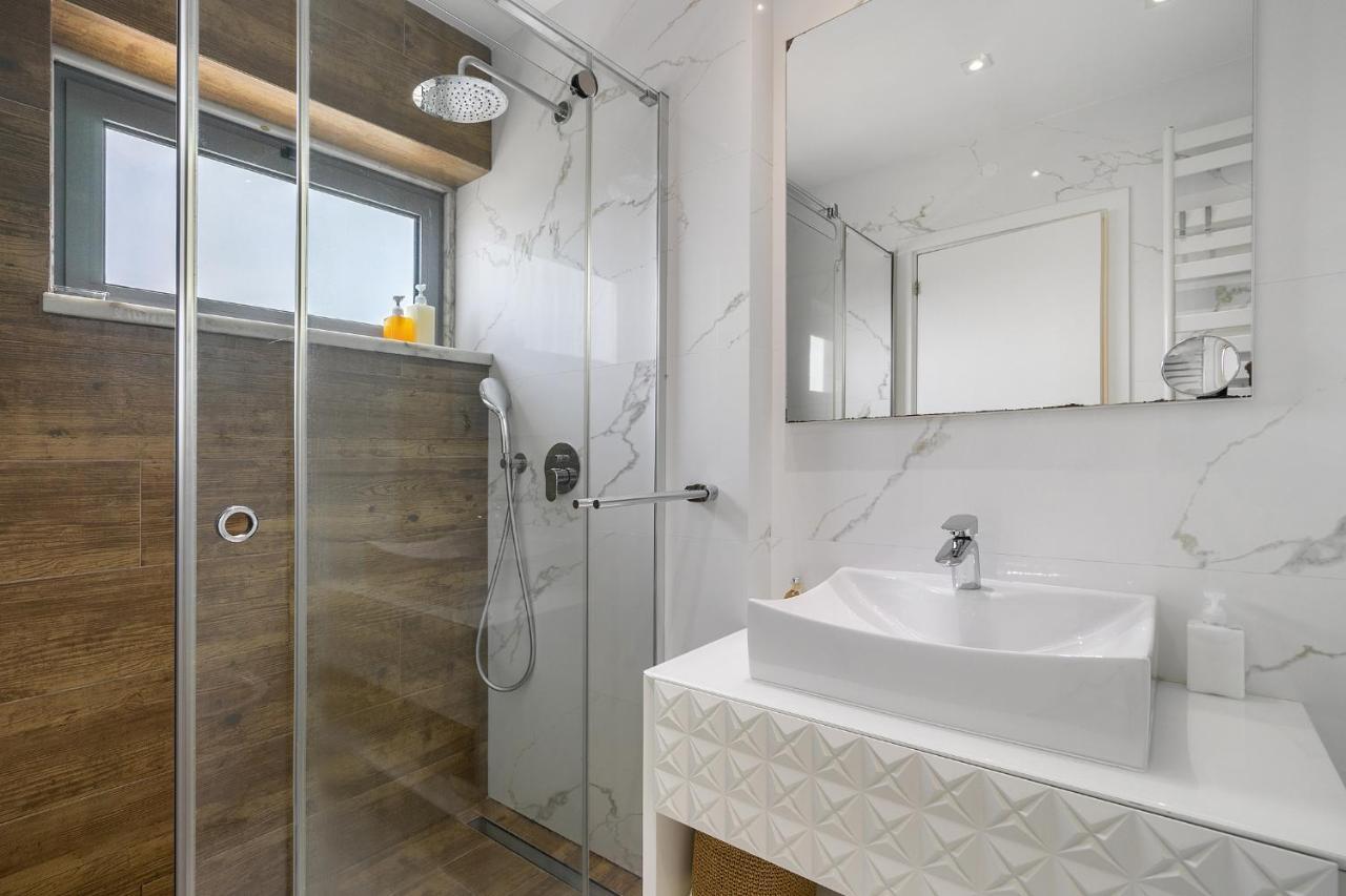 Whome Family Condo - Urban Retreat With Parking, Ac, Elevator In Great Location Lisbona Esterno foto