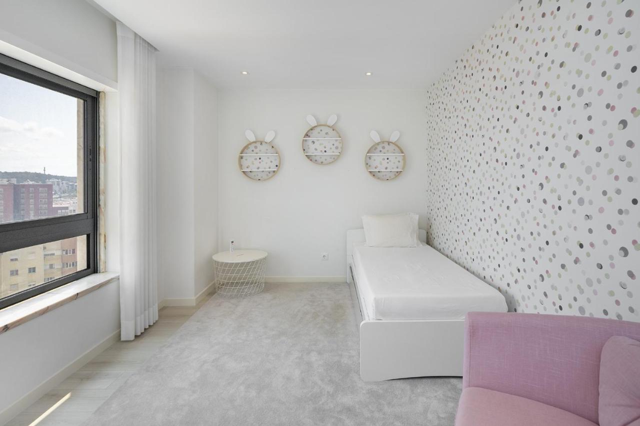 Whome Family Condo - Urban Retreat With Parking, Ac, Elevator In Great Location Lisbona Esterno foto