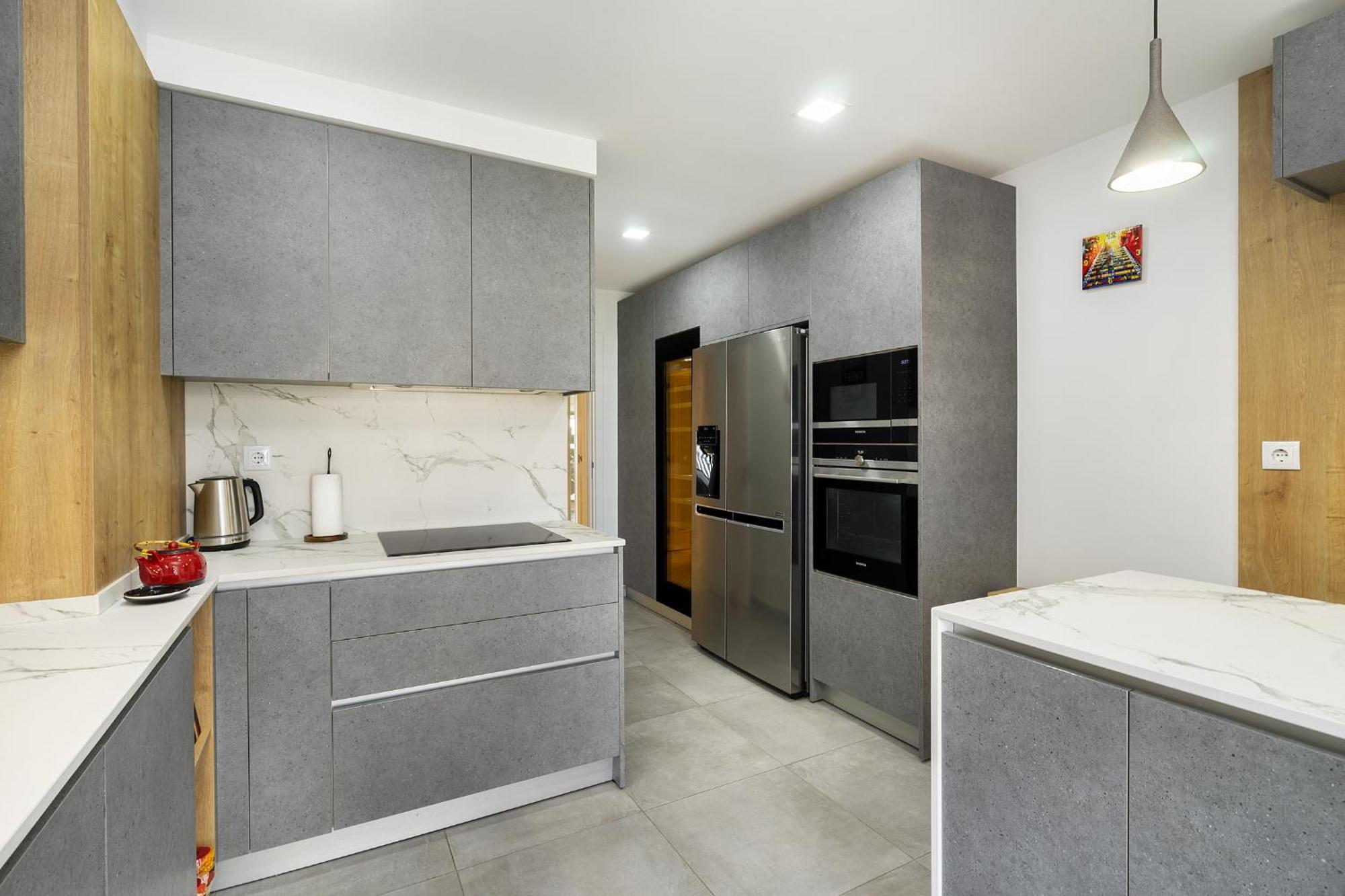 Whome Family Condo - Urban Retreat With Parking, Ac, Elevator In Great Location Lisbona Esterno foto
