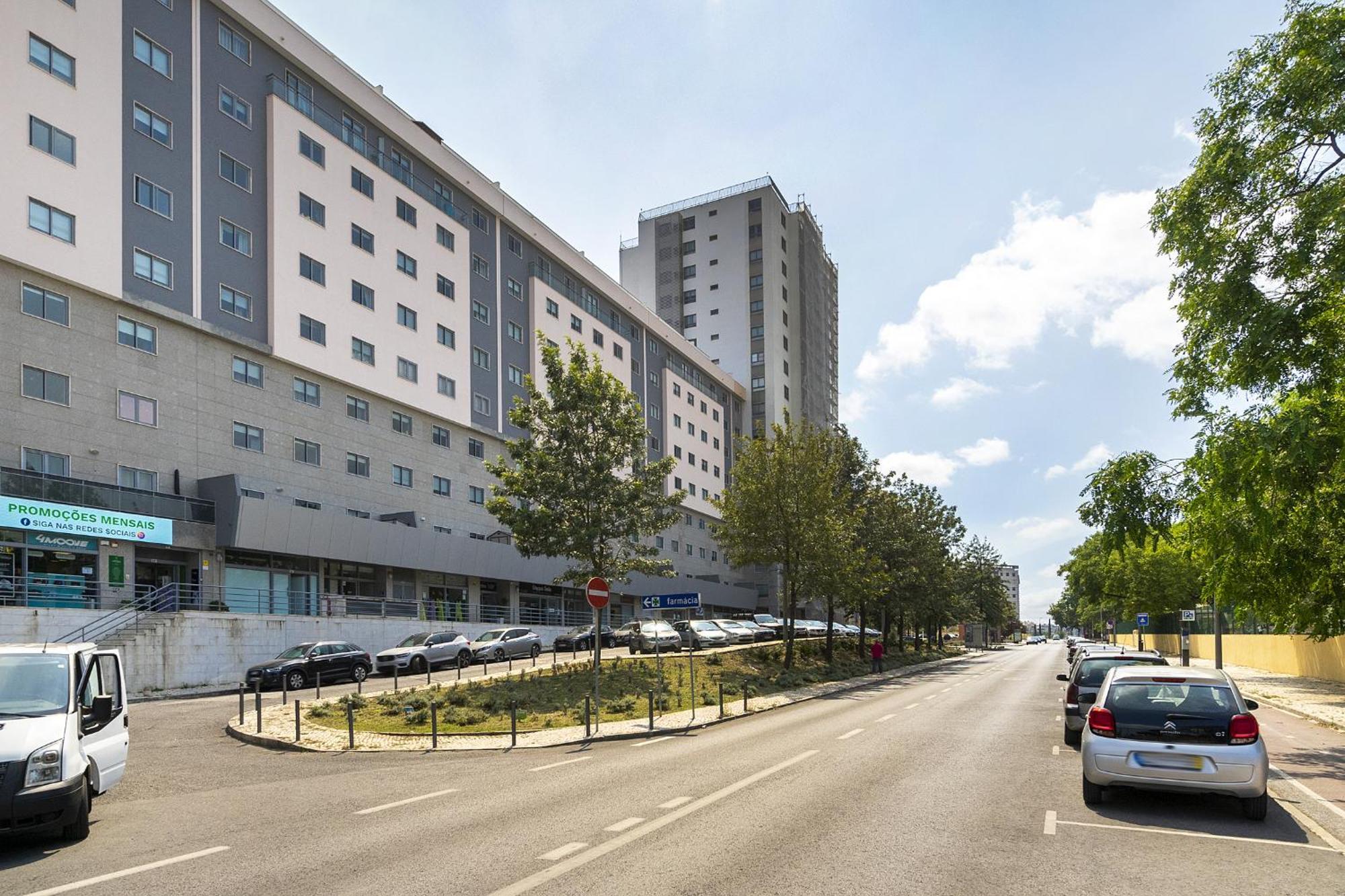Whome Family Condo - Urban Retreat With Parking, Ac, Elevator In Great Location Lisbona Esterno foto